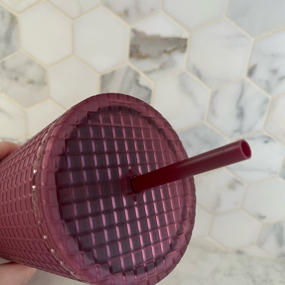 🎅 2/$30 Starbucks Fall 2023 Maroon Wine Soft Touch Grid 24oz Tumbler - Picture 5 of 7